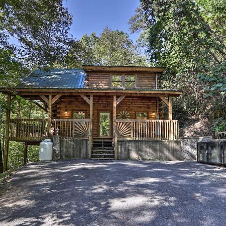 Cabin With Hot Tub And Deck, 3 Mi To Pigeon Forge سيفيرفيل المظهر الخارجي الصورة