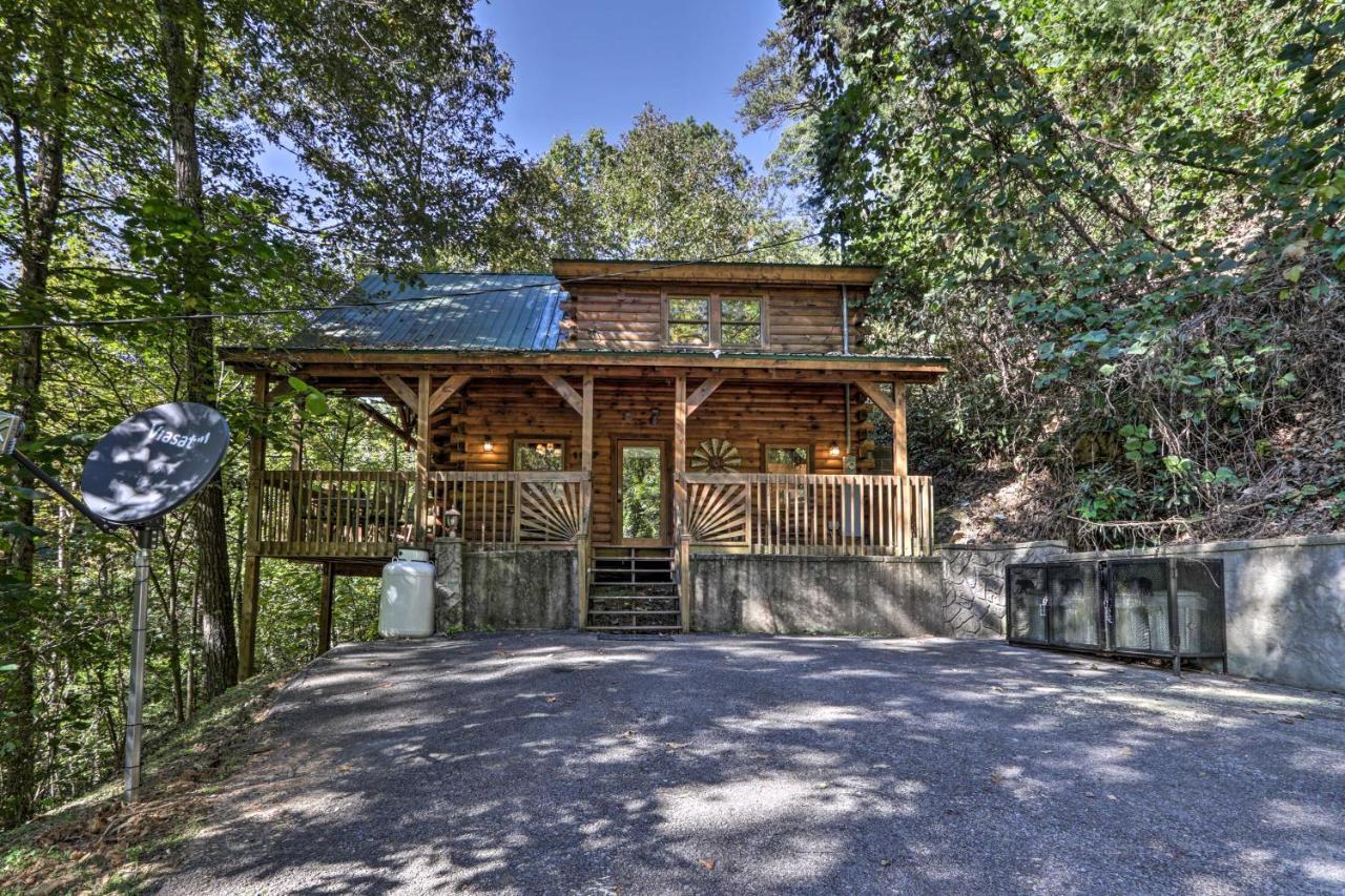 Cabin With Hot Tub And Deck, 3 Mi To Pigeon Forge سيفيرفيل المظهر الخارجي الصورة