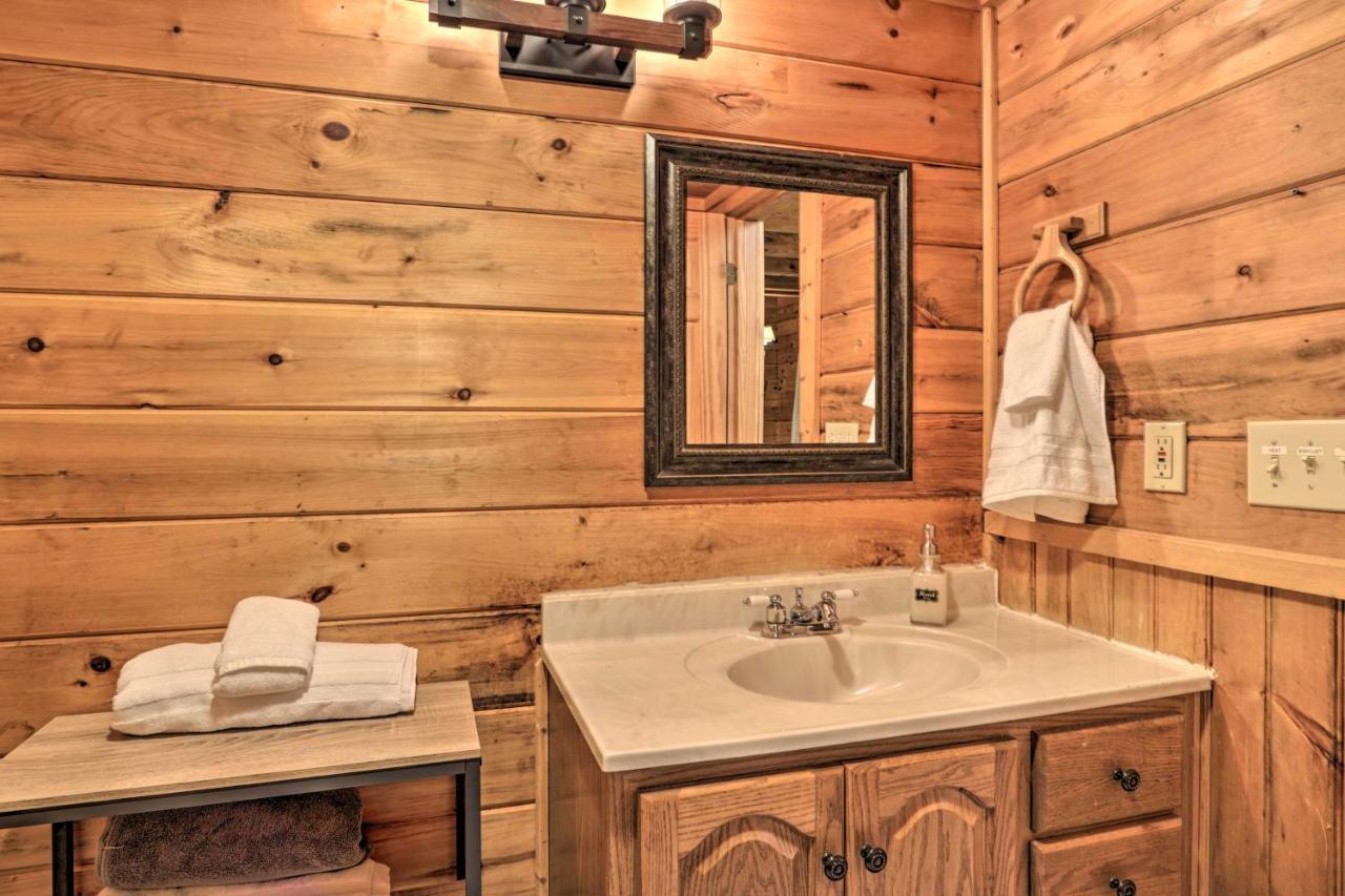 Cabin With Hot Tub And Deck, 3 Mi To Pigeon Forge سيفيرفيل المظهر الخارجي الصورة