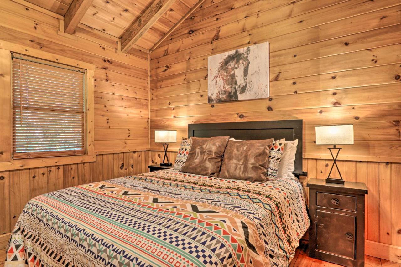 Cabin With Hot Tub And Deck, 3 Mi To Pigeon Forge سيفيرفيل المظهر الخارجي الصورة
