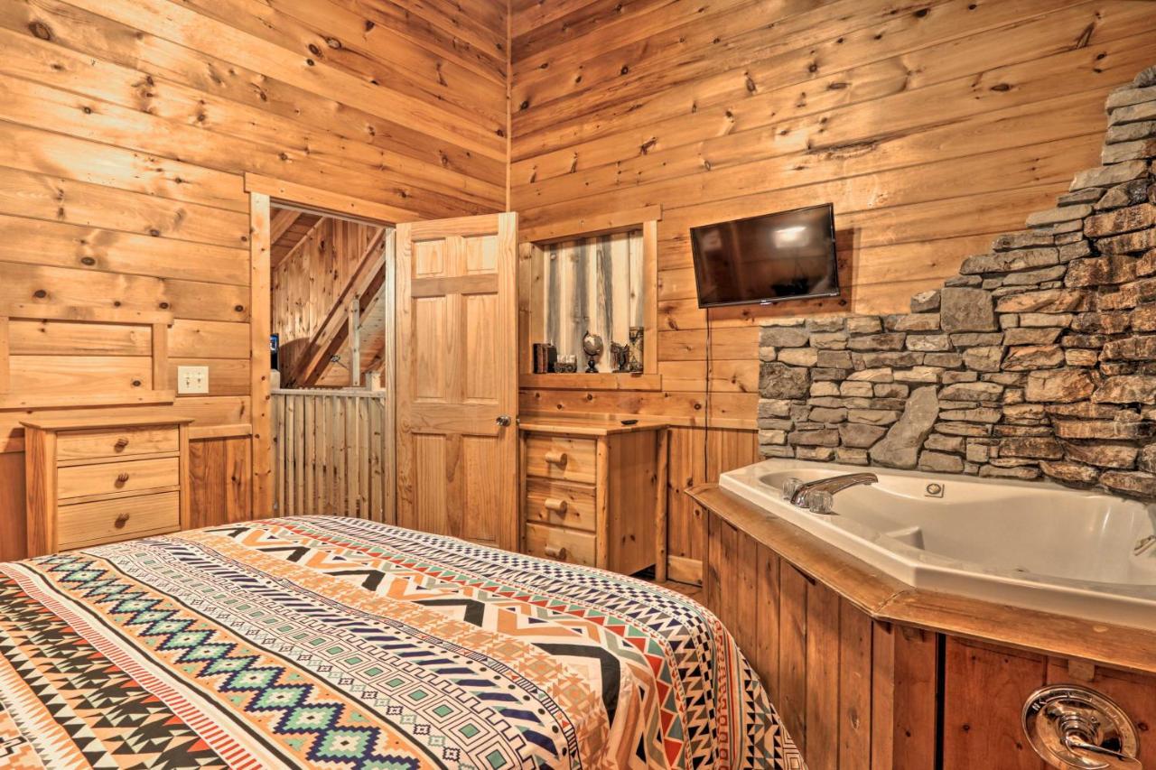 Cabin With Hot Tub And Deck, 3 Mi To Pigeon Forge سيفيرفيل المظهر الخارجي الصورة